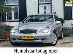 Mercedes-Benz C-klasse - 240 Elegance|Clima|PDC|Trekhaak|Cruise|Leder|