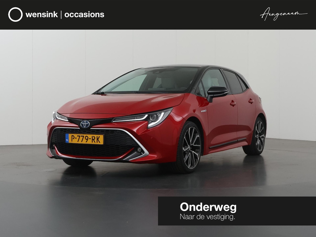 Toyota Corolla - 1.8 Hybrid Business Edition | Trekhaak | Navigatie | Parkeercamera | Stoelverwarming | App - AutoWereld.nl