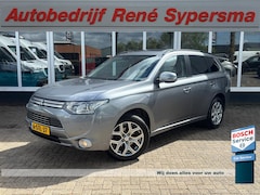 Mitsubishi Outlander - 2.0 PHEV instyle | Trekhaak | Schuifkanteldak | Stoelverwarming | Navi