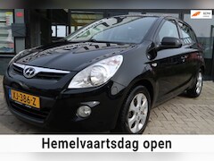 Hyundai i20 - 1.4i DynamicVersion *Rijklaarprijs *Airco