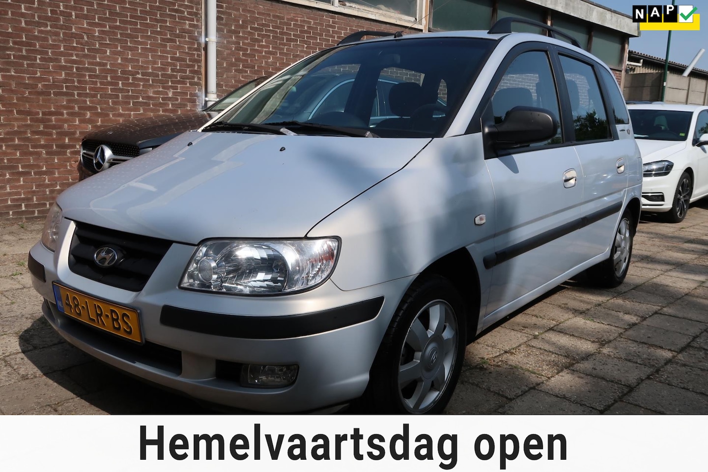 Hyundai Matrix - 1.6i Silver Edition *Rijklaarprijs *Hoge instap *NAP *Airco *Trekhaak - AutoWereld.nl