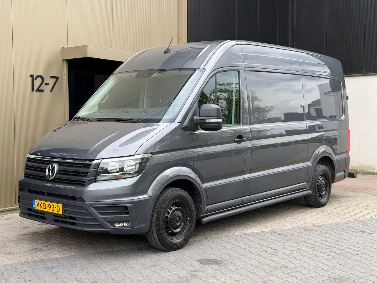 Volkswagen Crafter - 35 2.0 TDI|140pk|L3H3|Carplay|Dealer onderhouden|Trekhaak - AutoWereld.nl