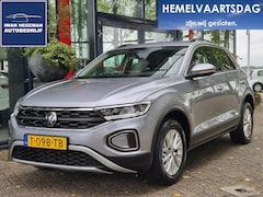 Volkswagen T-Roc - 1.0 TSI Life | Navigatie | Digitaal dashboard | Adapt. Cruise Control | Parkeersensoren |