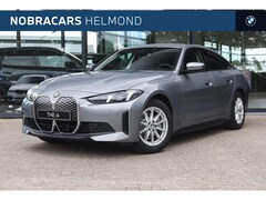 BMW i4 - eDrive35 / Achteruitrijcamera / Active Cruise Control / Live Cockpit Plus / Parking Assist