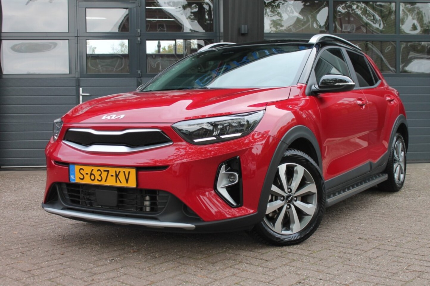 Kia Stonic - 1.0 T-GDI MHEV DYN Plus Line 1e eigenaar **NL-Auto** 10 jaar Kia Garantie - AutoWereld.nl