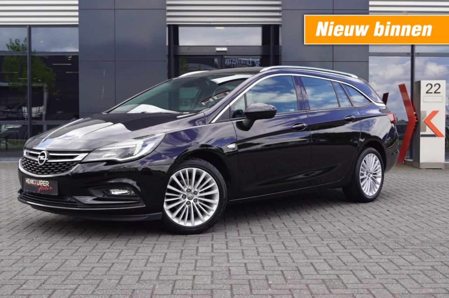 Opel Astra Sports Tourer - Sports Tourer1.4 Innovation 150pk / Navi / Key-less/ El. A-Klep/ PDC/Trekhaak - AutoWereld.nl