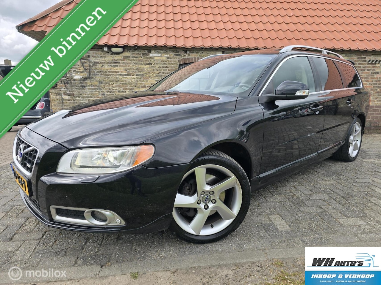 Volvo V70 - 2.4 D5 R design | Open dak | Trekhaak - AutoWereld.nl