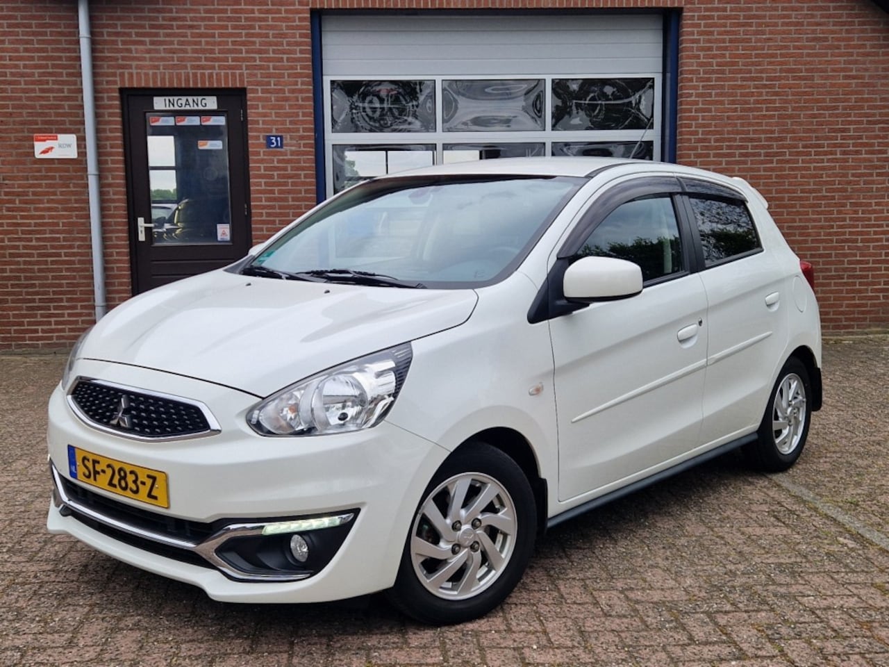 Mitsubishi Space Star - 1.2 Automaat Connect Pro NL-auto Airco Cruise Navi Dealer OH - AutoWereld.nl