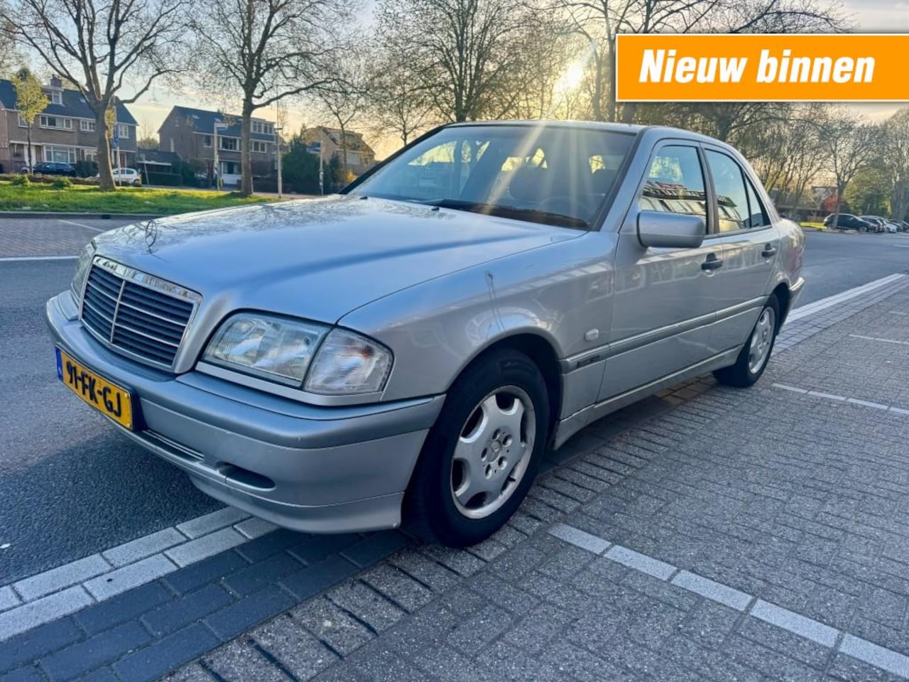 Mercedes-Benz C-klasse - 180 Classic Select AUT AIRCO LMV NAP RIJDT GOED - AutoWereld.nl