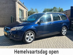 Ford Focus Wagon - 1.6 Comfort |trekhaak | airco | cruise | nw apk