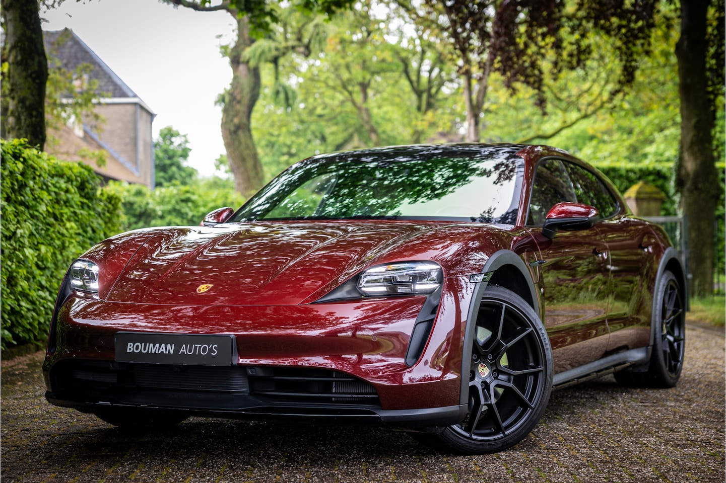 Porsche Taycan Cross Turismo - 4 93 kWh Panorama 18-Wegs Stoelventilatie Passenger Display - AutoWereld.nl