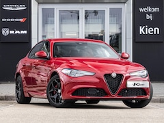 Alfa Romeo Giulia - 2.0T Sprint | Veloce Interieur | Schakelflippers | Adaptive Cruise Control | Stoel- & stuu