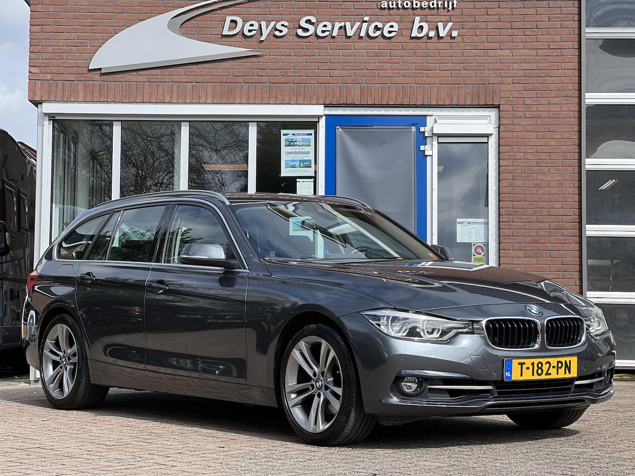 BMW 3-serie Touring - 330d xDrive High Executive 330d xDrive High Executive - AutoWereld.nl
