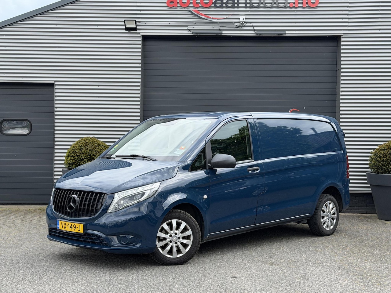 Mercedes-Benz Vito - 114 CDI Lang | Trekhaak | Cruise Control | Climate Control | Xenon | Lichtmetalen Velgen | - AutoWereld.nl