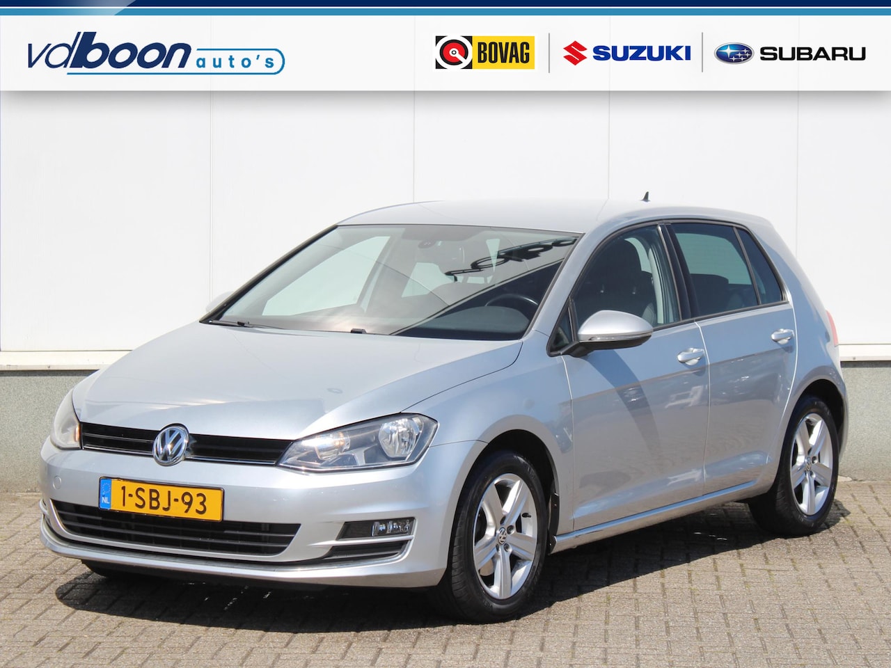 Volkswagen Golf - 1.4 TSI ACT Highline Automaat | Navi | Cruise | Clima | Trekhaak - AutoWereld.nl