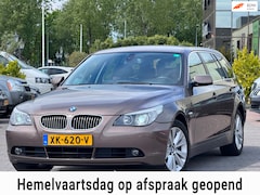 BMW 5-serie Touring - 545i High Executive | Leder Memory stoelen | Parkeersensoren | 19 inch | Xenon | 2 sleutel