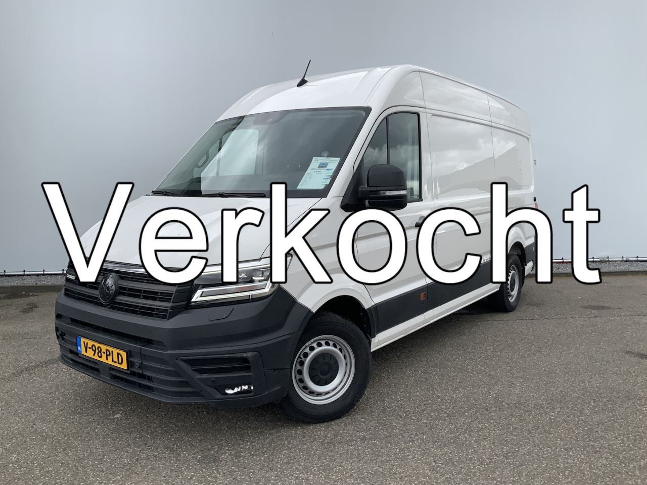 Volkswagen Crafter - e-Crafter L3H3 36 kWh Airco Cruise Navi Camera 3 Zits (Schade`s) Opstap Euro 6 - AutoWereld.nl