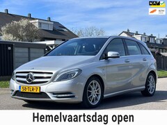 Mercedes-Benz B-klasse - 180 Ambition Automaat*Leder*Navigatie*Cruise*NAP*Airco*Xenon*LM velgen
