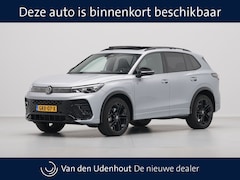 Volkswagen Tiguan - 1.5 eHybrid 204pk R-Line Ed. | Trekhaak | Panorama | LED-Plus | Black Style