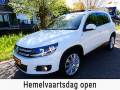 Volkswagen Tiguan - 1.4 TSI R-Line 122pk 2e eig. Clima Navi PDC Pano Xenon