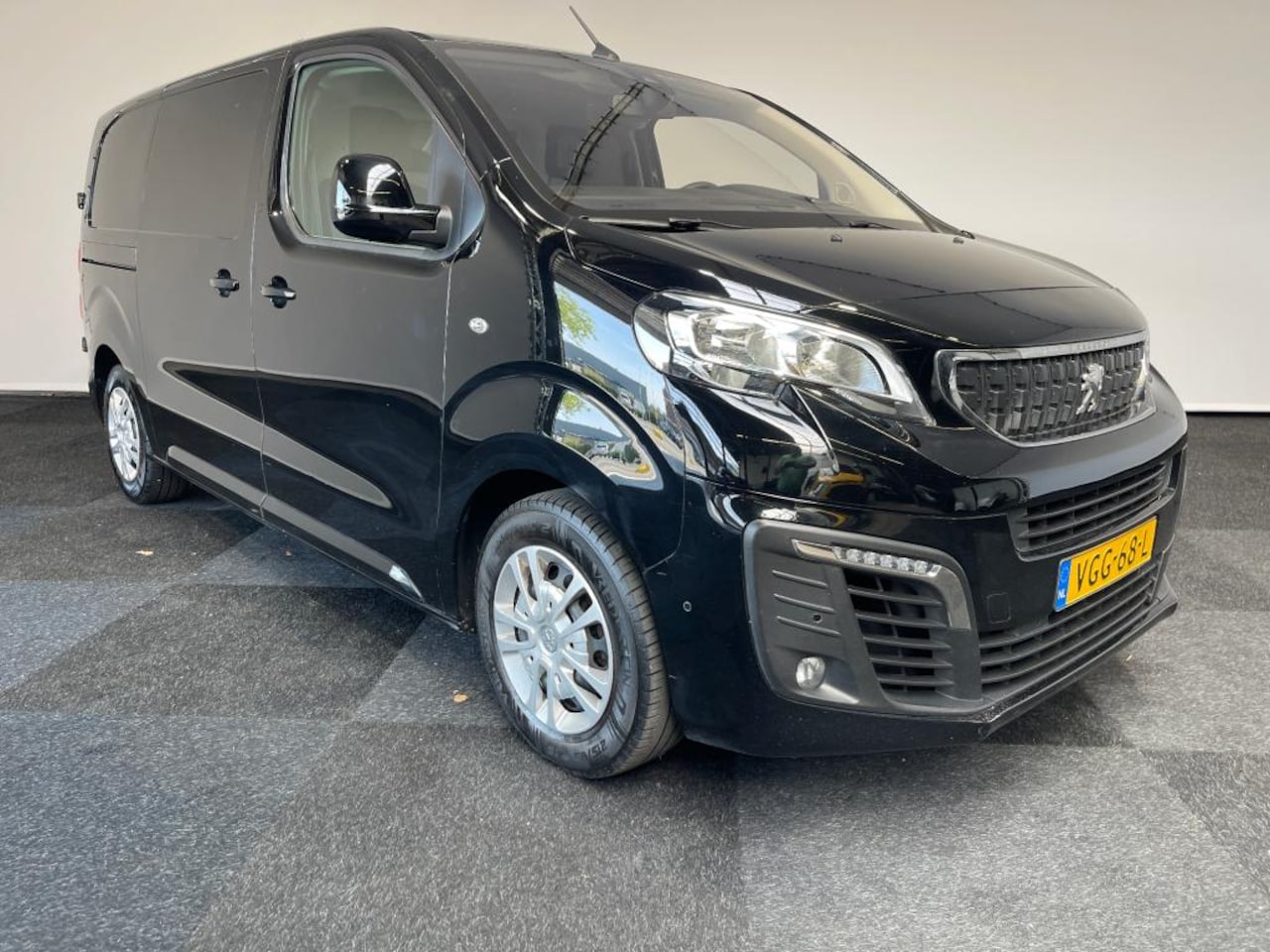 Peugeot Expert - 2.0 dsl 180 pk Automaat Asphalt Head up display Navigatie - AutoWereld.nl
