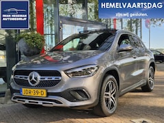 Mercedes-Benz GLA-Klasse - 250 e AUTOMAAT | SOH 96, 71% | Panormadak | Climate Control | Navigatie | Parkeercamera |