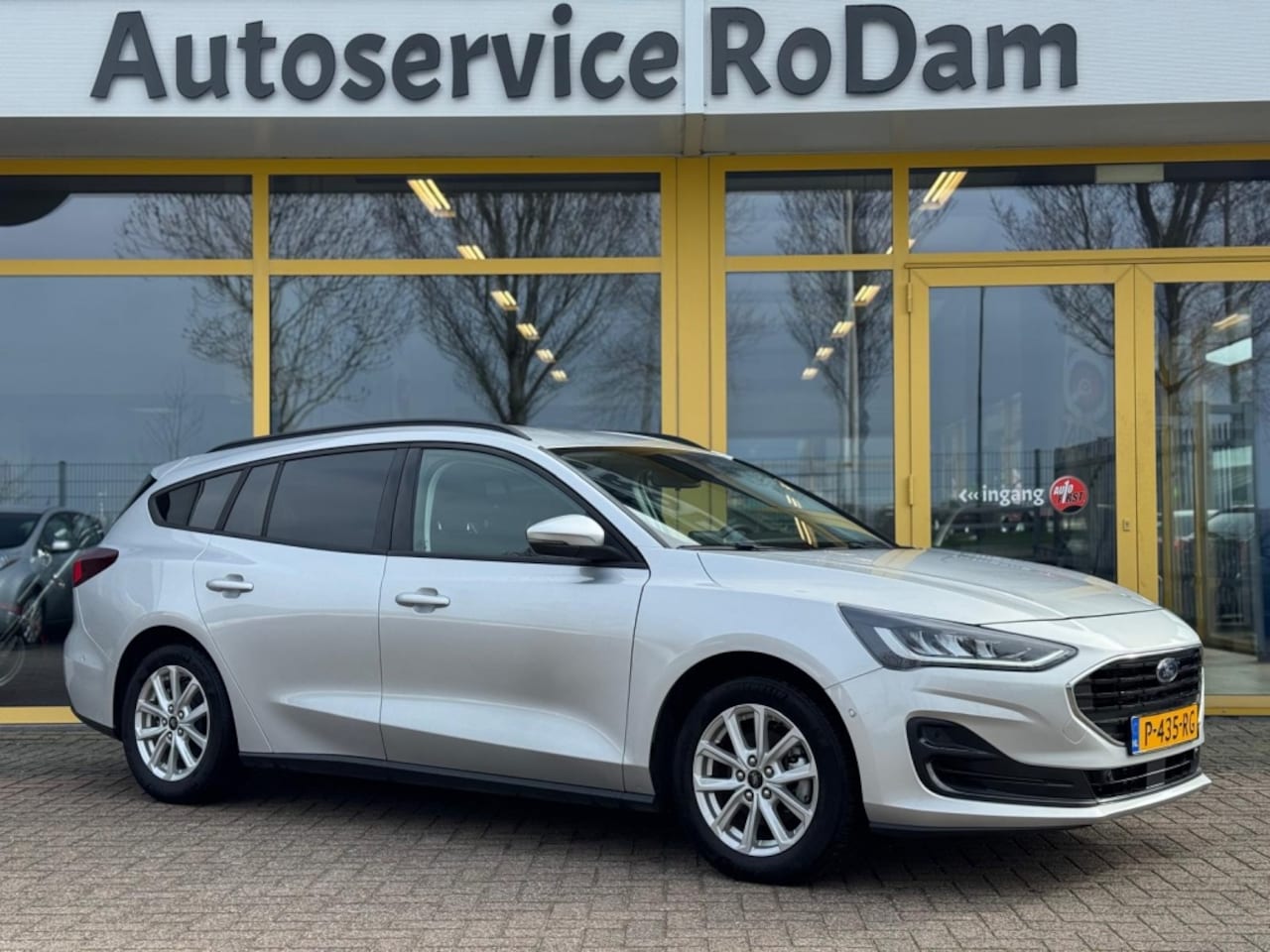 Ford Focus Wagon - 1.0 EB Connected - AutoWereld.nl