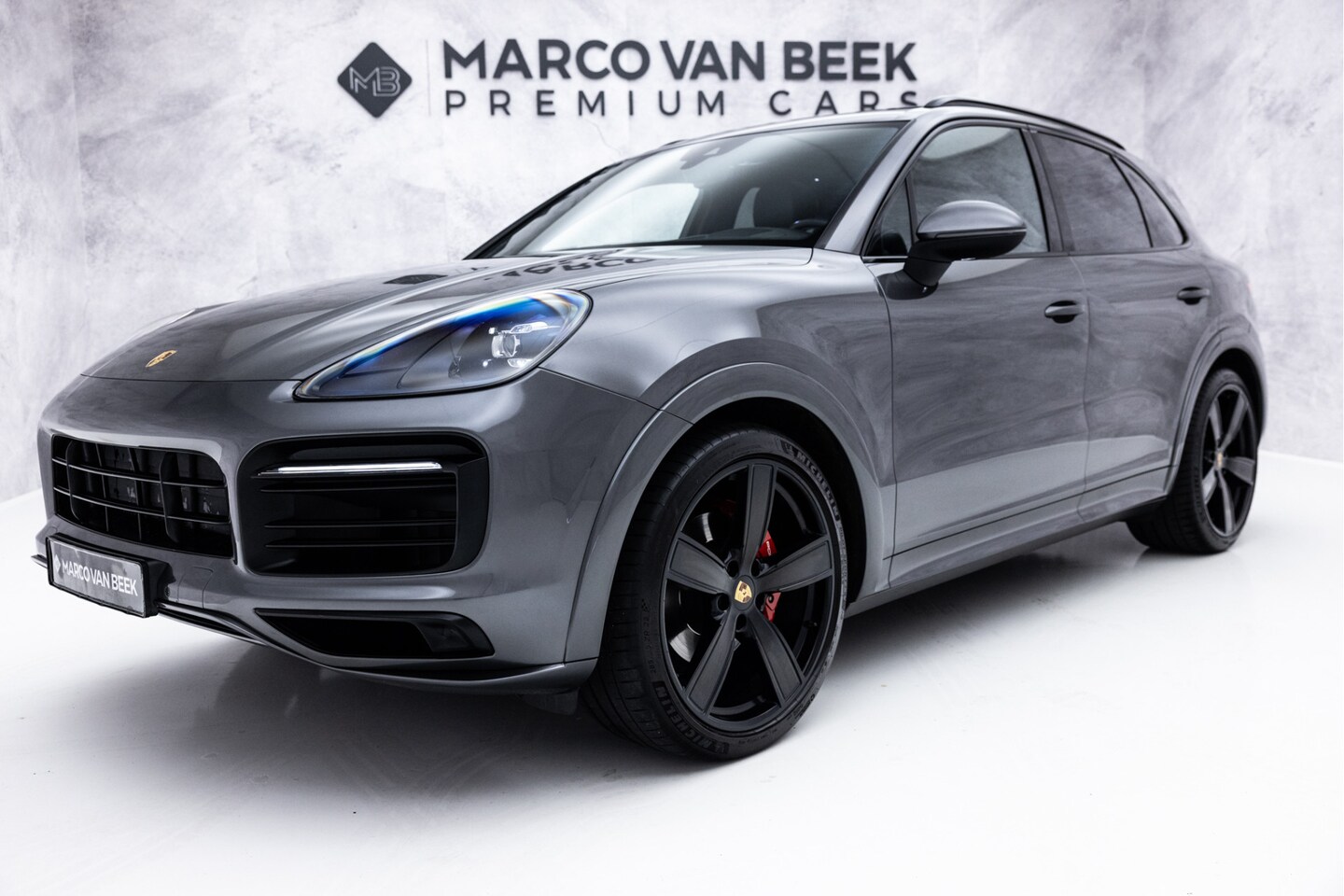 Porsche Cayenne - 3.0 | Pano | SportDesign | Luchtvering | 22" | Bose - AutoWereld.nl