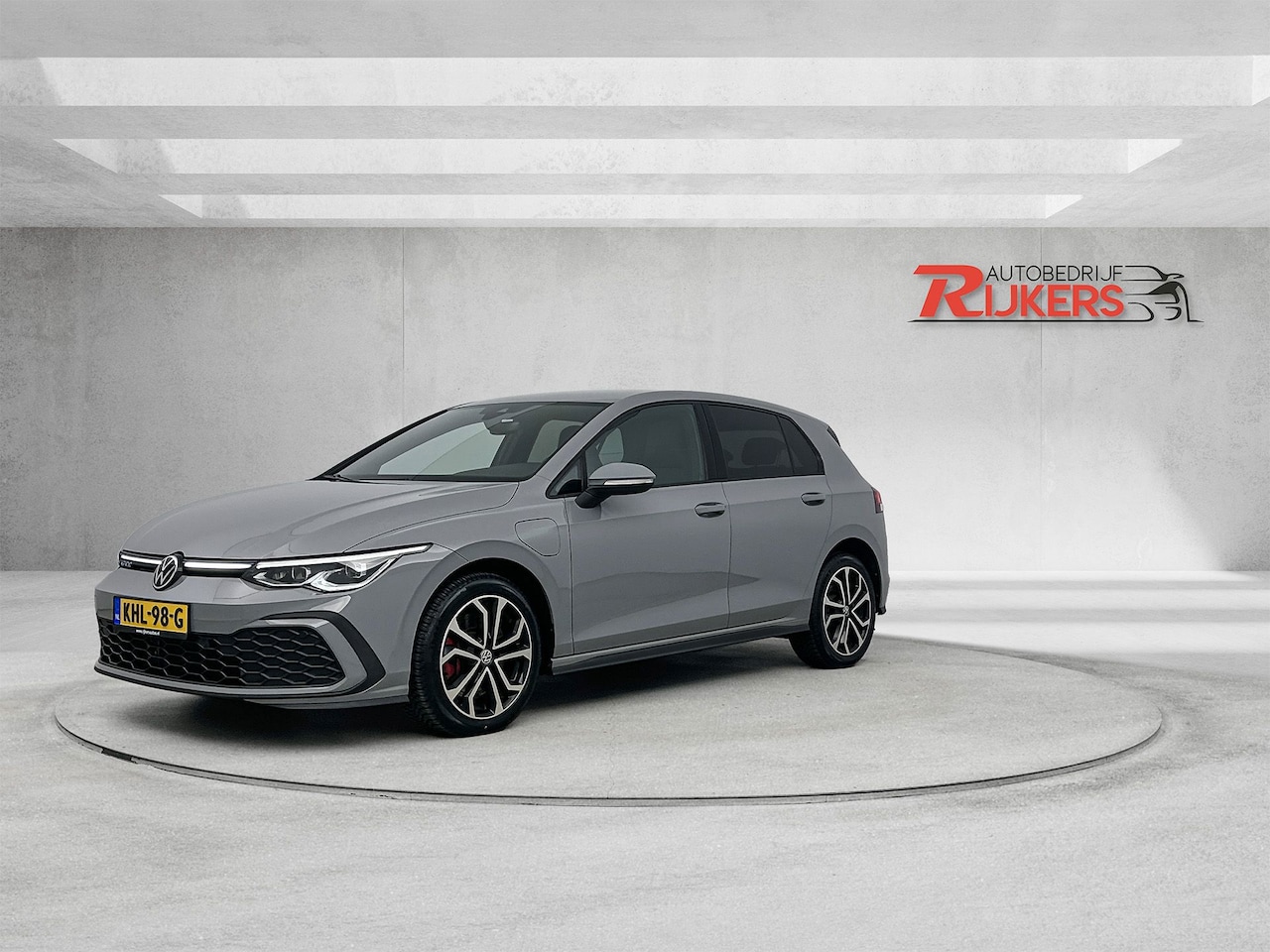 Volkswagen Golf - 1.4 eHybrid GTE Automaat Acc,Apple Carplay,Navi,Climate ContrCamera A,Lane assist,Stoel + - AutoWereld.nl