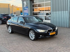 BMW 3-serie - 320i High Executive