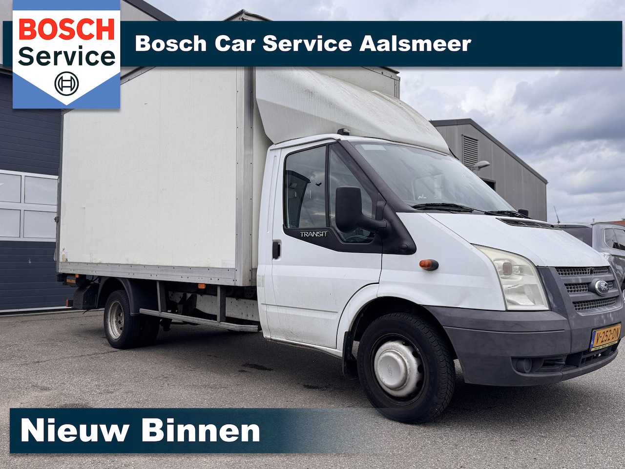 Ford Transit - 350L 2.2 TDCI Ambiente EF / Baakwagen / Laadklep / Airco / - AutoWereld.nl
