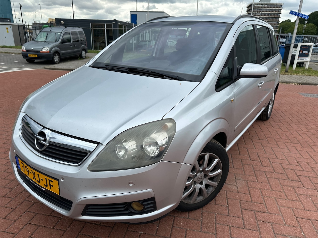 Opel Zafira - AUTOMAAT MET AIRCO & APK TOT 02-10-2026! - AutoWereld.nl