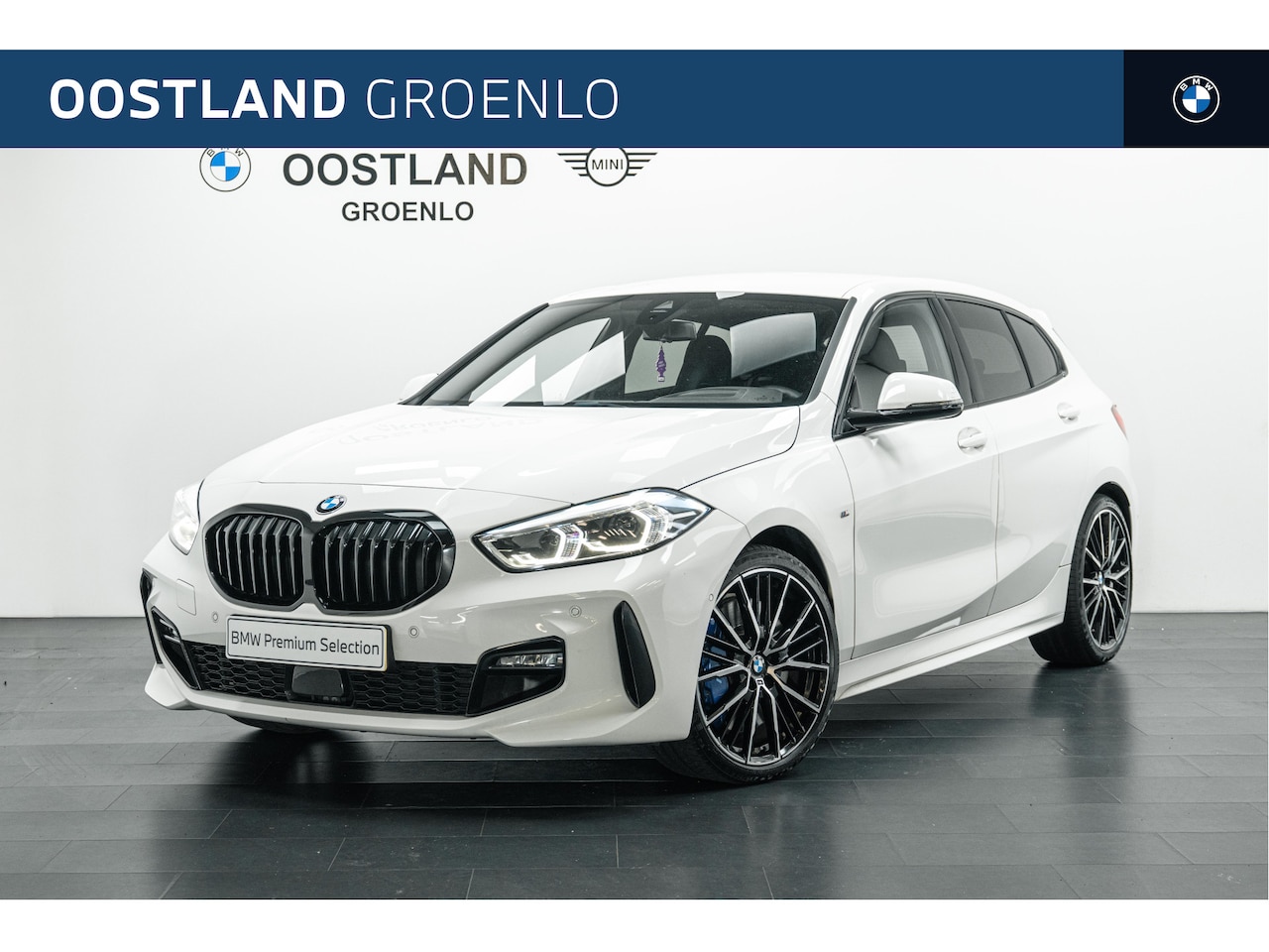 BMW 1-serie - 118i Executive M Sport Automaat / Sportstoelen / Head-Up / LED / Cruise Control / Achterui - AutoWereld.nl