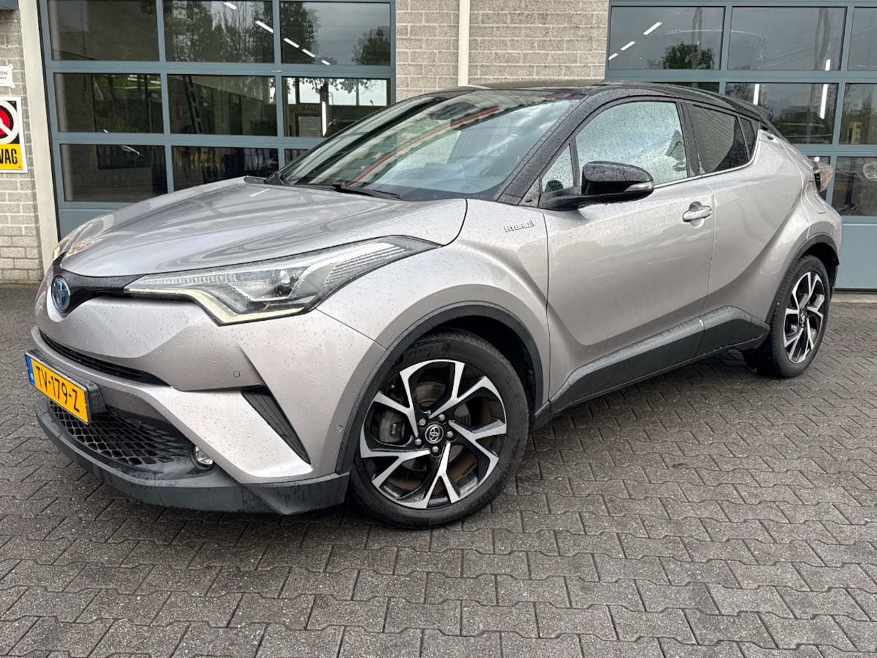 Toyota C-HR - 1.8 Hybrid Bi-Tone|CAMERA|DEALER ONDERHOUDEN| - AutoWereld.nl
