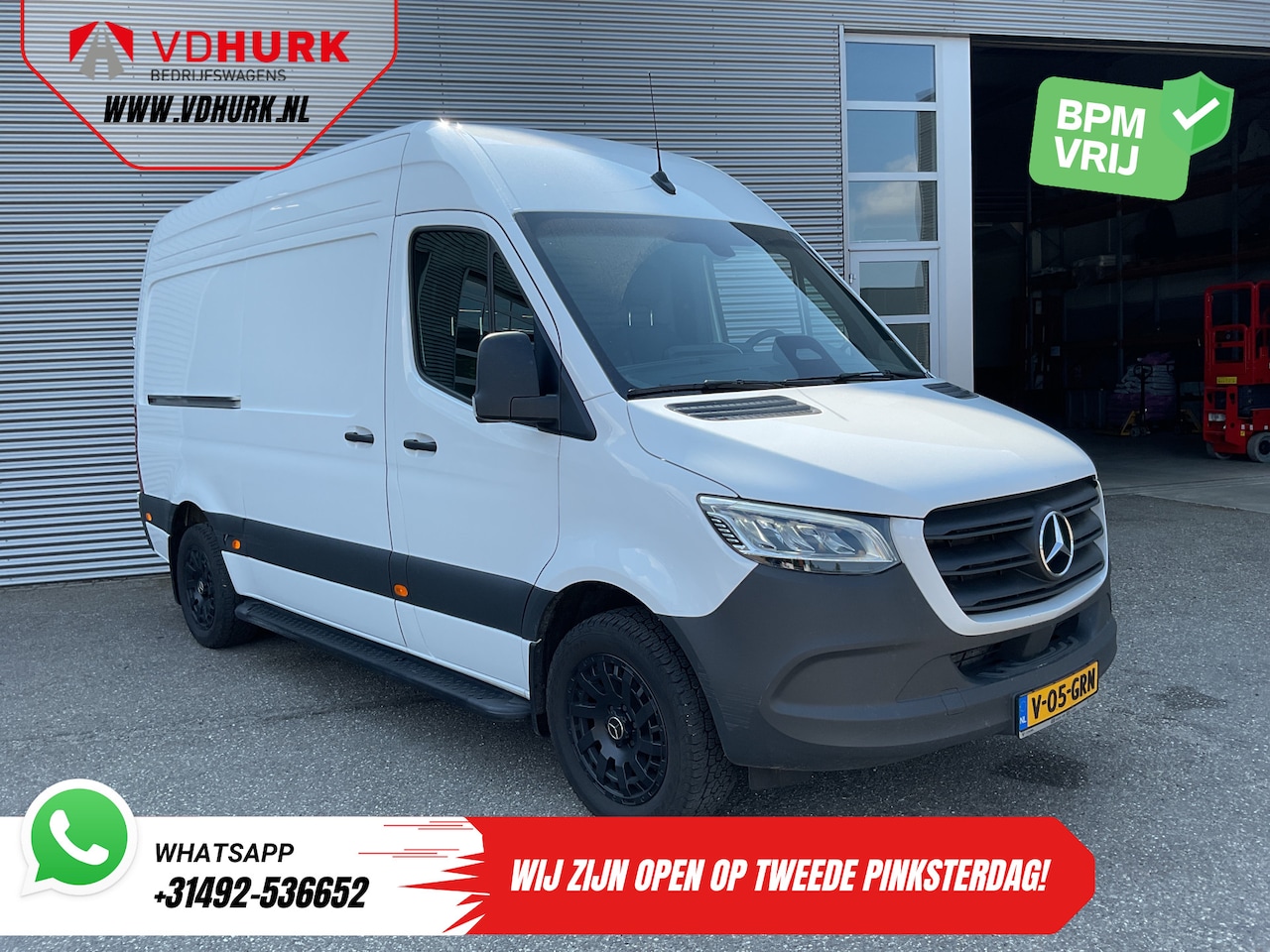Mercedes-Benz Sprinter - 317 CDI Aut. L2H2 3.5t Trekverm./ LED/ Gev.Stoel/ Carplay/ Inrichting/ Navi/ Cruise/ Camer - AutoWereld.nl