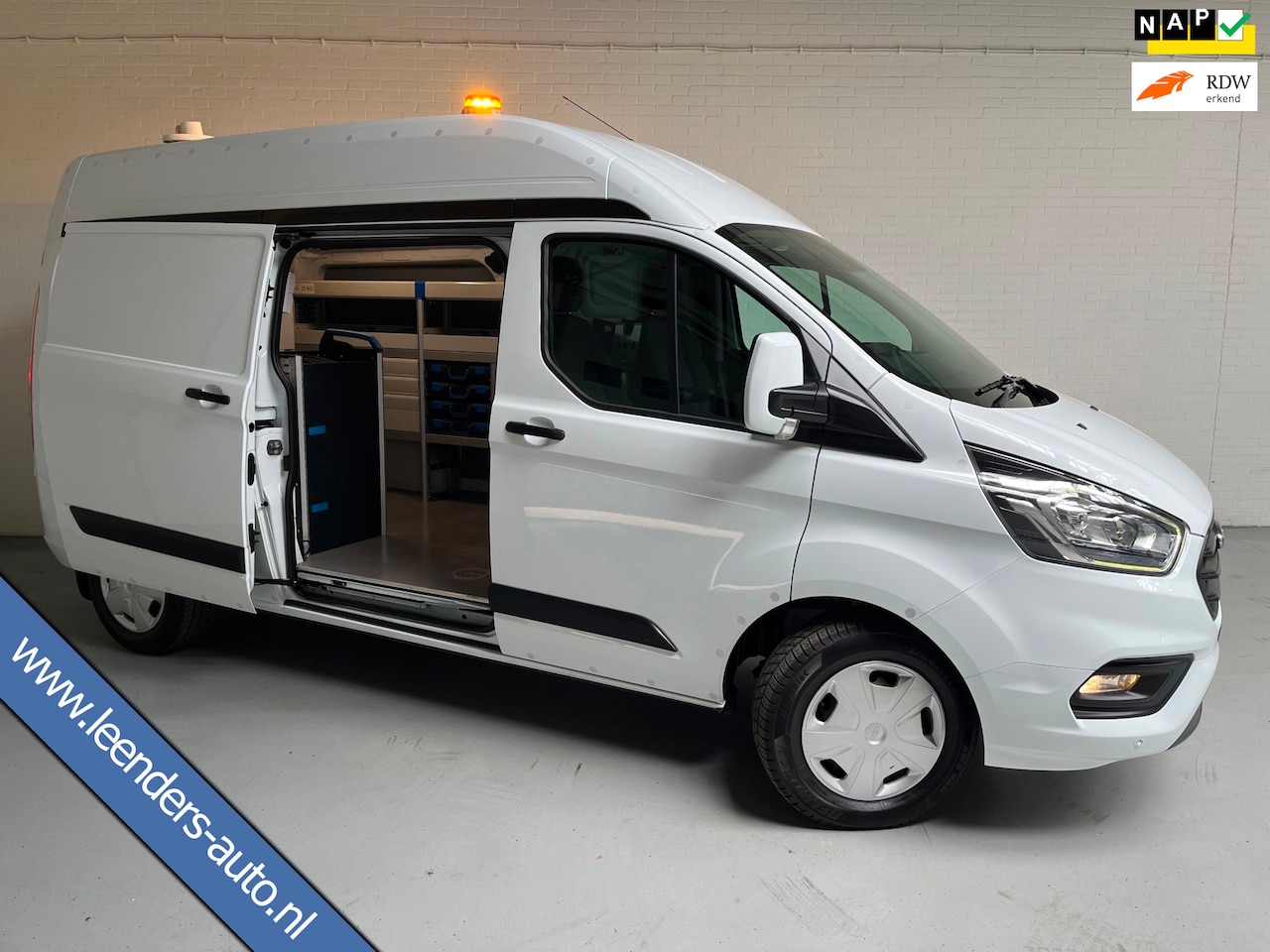 Ford Transit Custom - SERVICEWAGEN LANG/ HOOG 320 2.0 TDCI EURO6 L2H2 TREND SORTIMO V230 OMVORMER TREKHAAK STAND - AutoWereld.nl