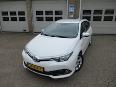 Toyota Auris Touring Sports - 1.8 Hybrid Executive