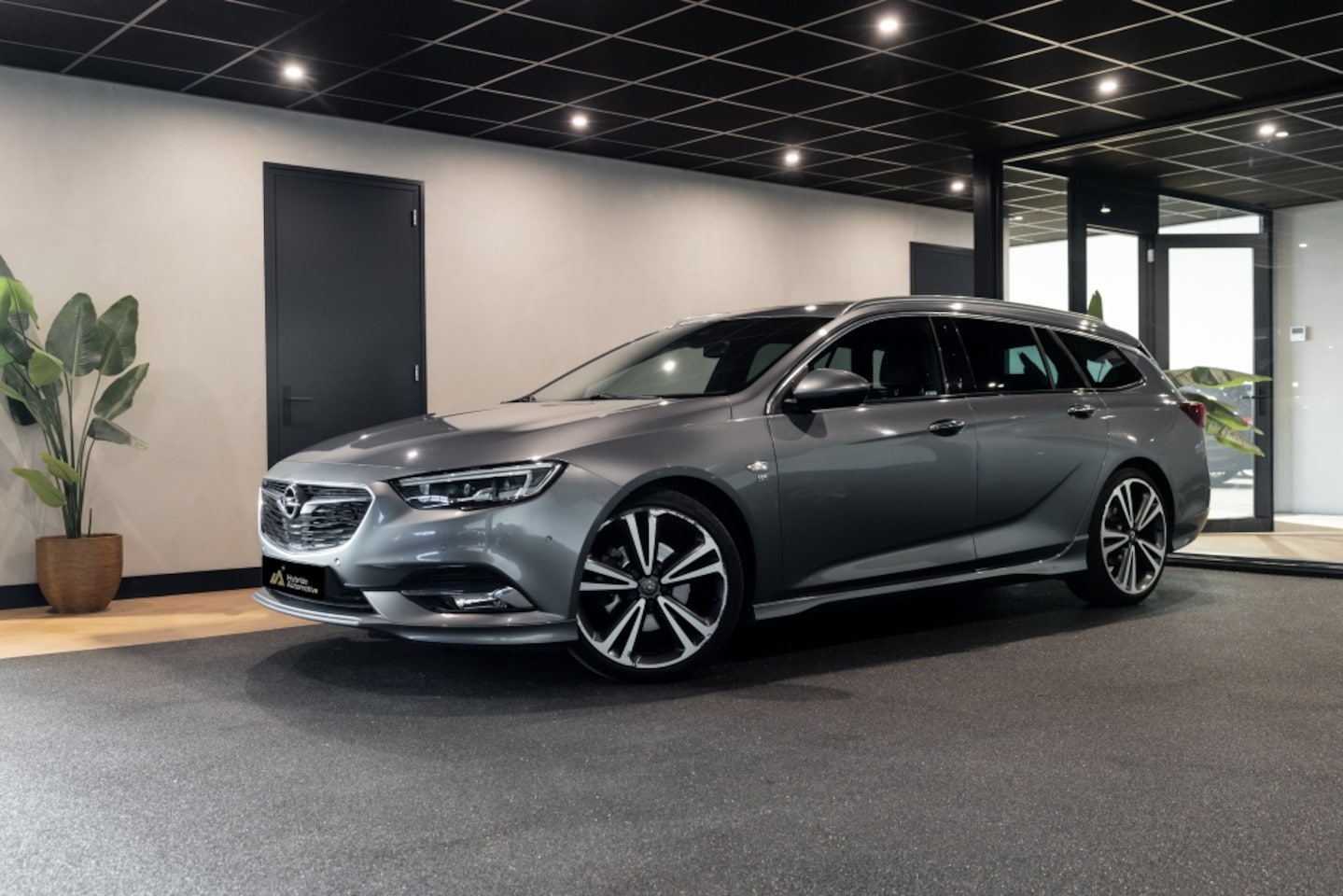 Opel Insignia Sports Tourer - 1.5 T Business Exe | Pano | Stuur verw | ACC | OPC-Line - AutoWereld.nl