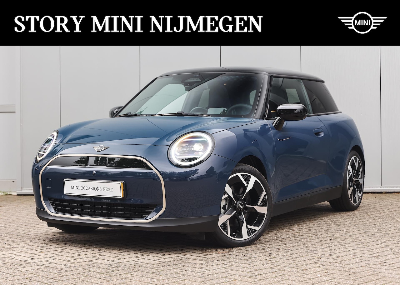MINI Cooper - Hatchback E / Favoured / Pakket L / 18" Slide Spoke 2-tone - AutoWereld.nl