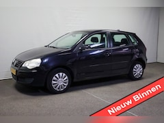 Volkswagen Polo - 1.4-16V Comfortline