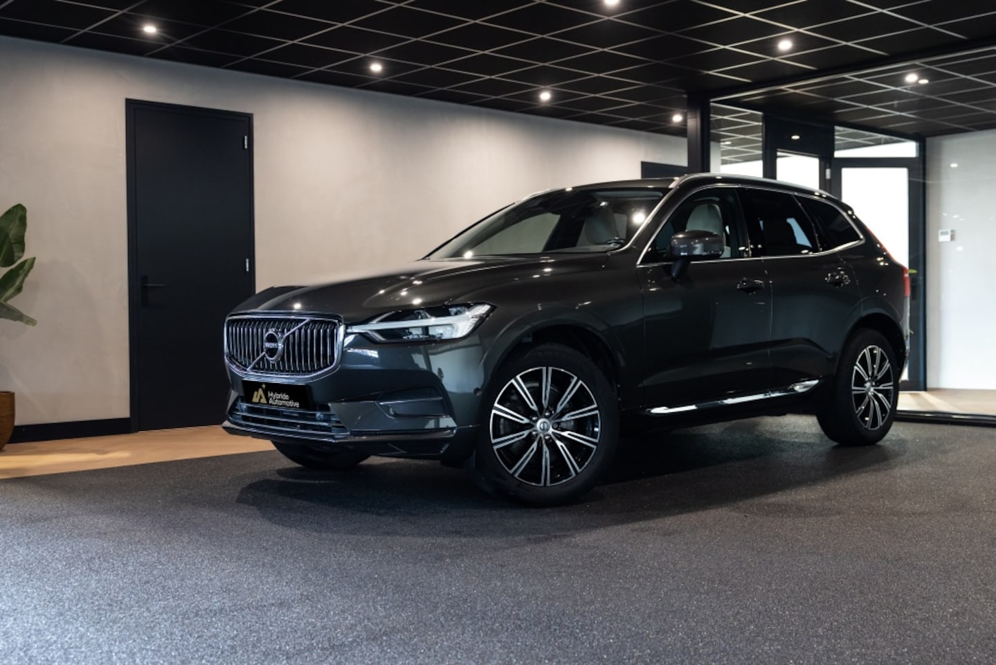 Volvo XC60 - 2.0 D5 AWD Inscr. | St verw/verk | Pano | Leder - AutoWereld.nl