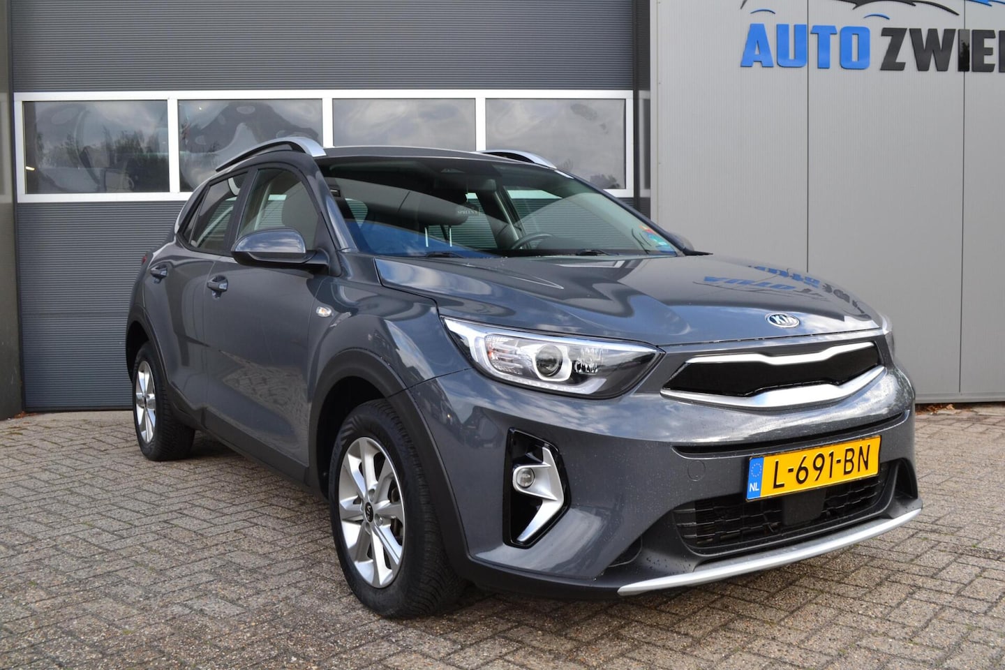 Kia Stonic - 1.0 T-GDi MHEV DynamicLine Navi/Camera/Trekhaak/ - AutoWereld.nl