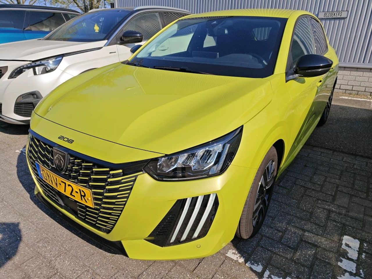 Peugeot 208 - 1.2 PureTech 100pk Allure Apple Carplay & Android Auto | Adaptieve cruise control | Parkee - AutoWereld.nl
