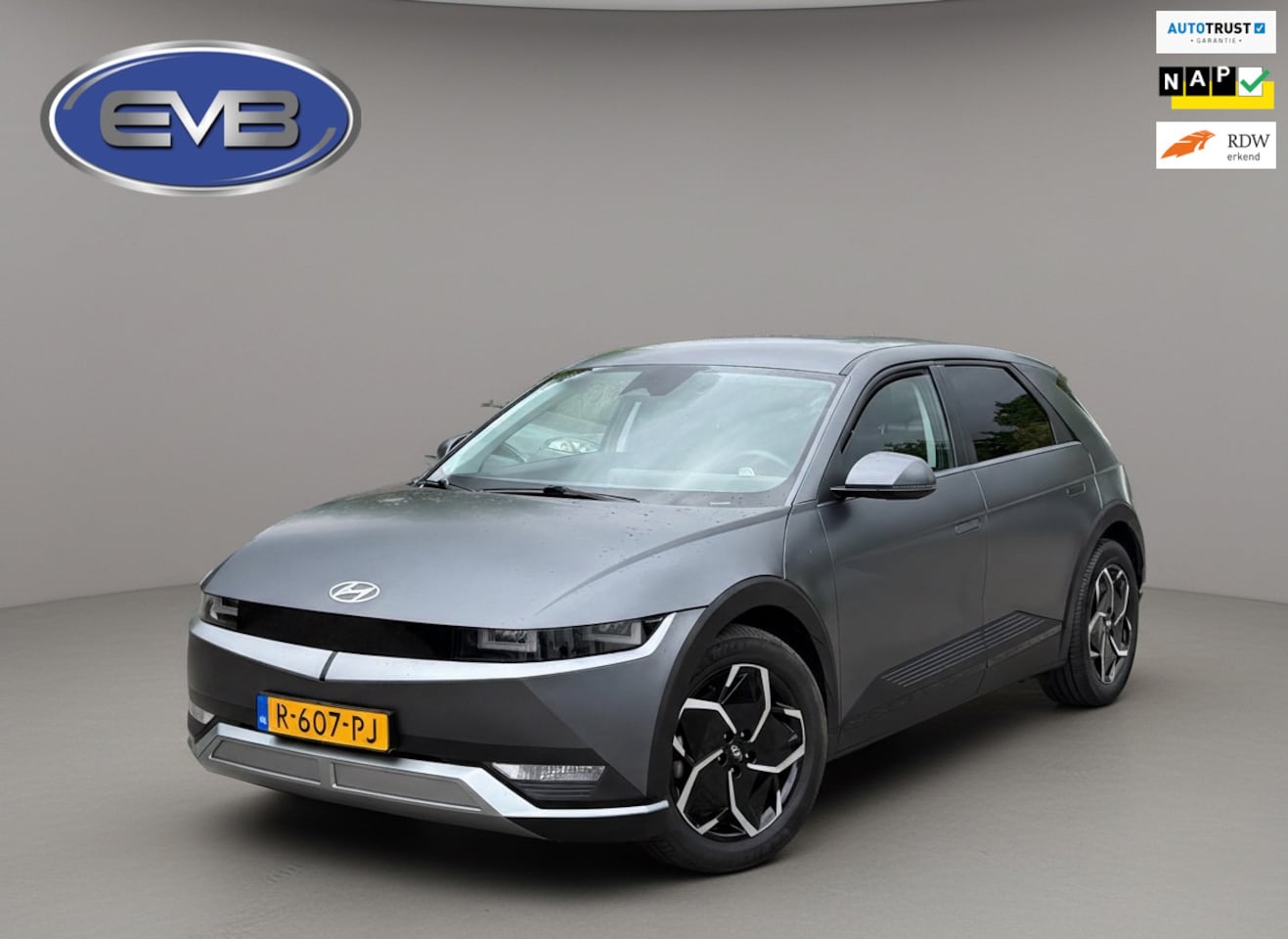 Hyundai IONIQ 5 - Style 58 kWh, MAT GRIJS, achteruitrijcamera, digitaal cockpit, vele opties, 1 e eigenaar, - AutoWereld.nl