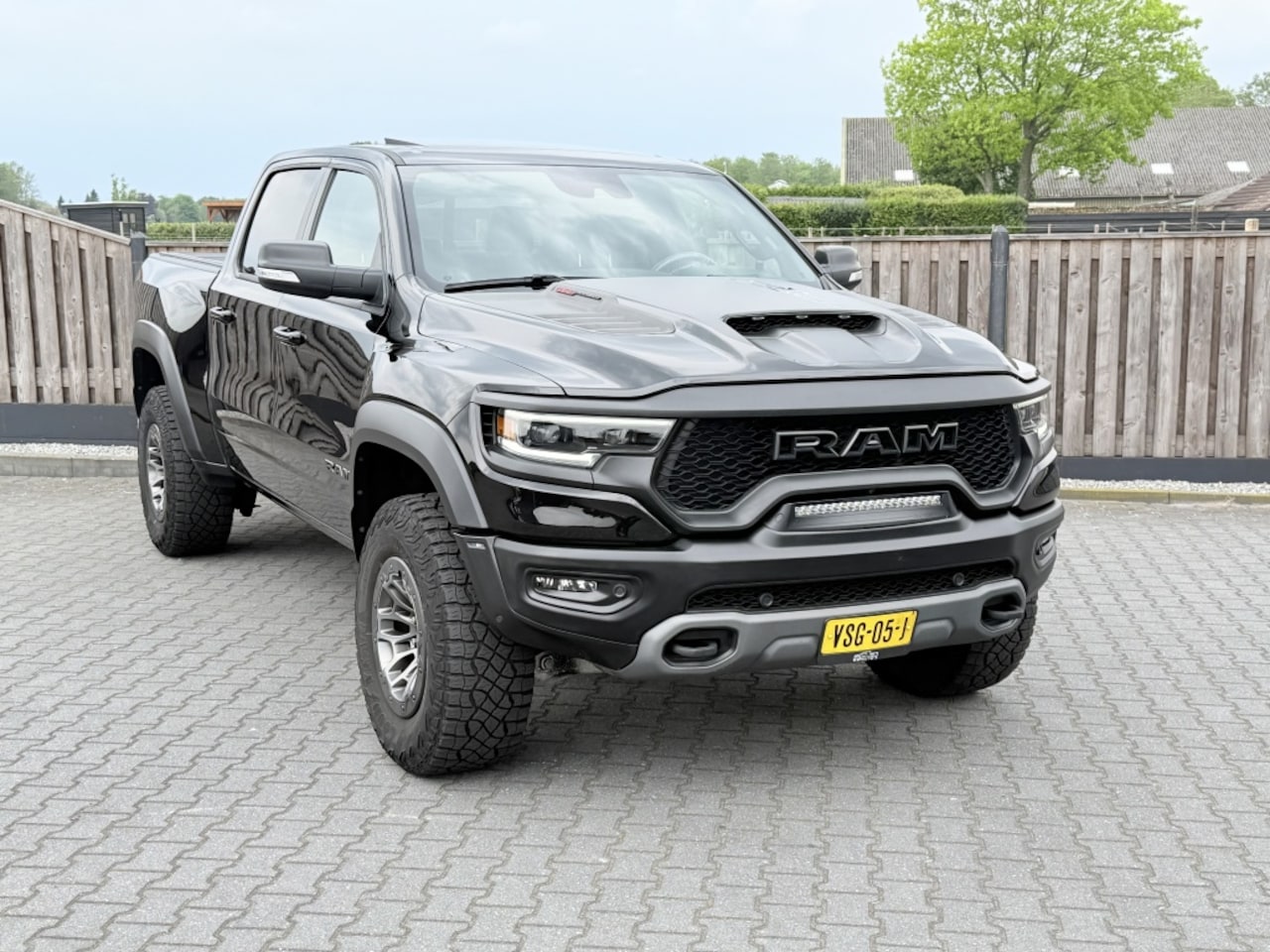 Dodge Ram 1500 - 6.2 V8 4x4 CC TRX HELLCAT - AutoWereld.nl
