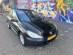 Peugeot 307 - 1.6-16V XR airco elektrische ramen cv trekhaak rijd heerlijk lak op dak niet mooi