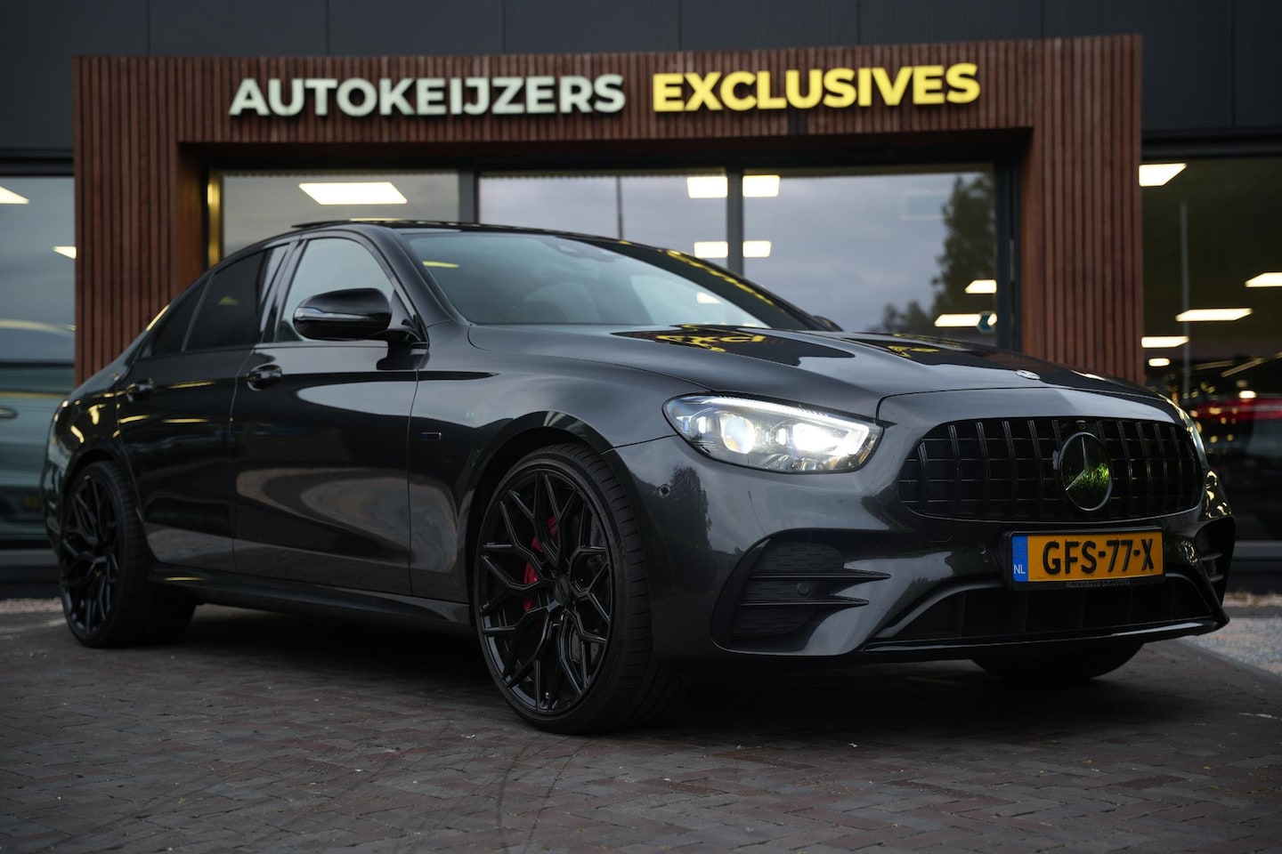 Mercedes-Benz E-klasse - 300 de Business Solution Luxury AMG Pakket Panoramadak Burmester Adapt. Cruise Keyless - AutoWereld.nl
