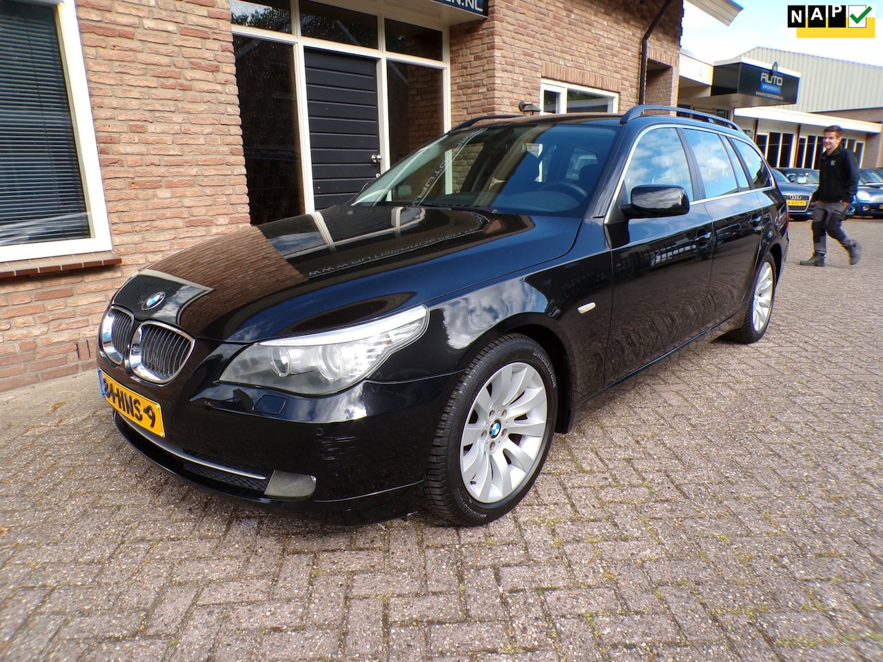 BMW 5-serie Touring - 523i Business Line 523i Business Line - AutoWereld.nl