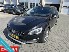 Volvo V60 Cross Country - 2.0 D3 Summum SCHUIFDAK LEER ELEK STOELEN