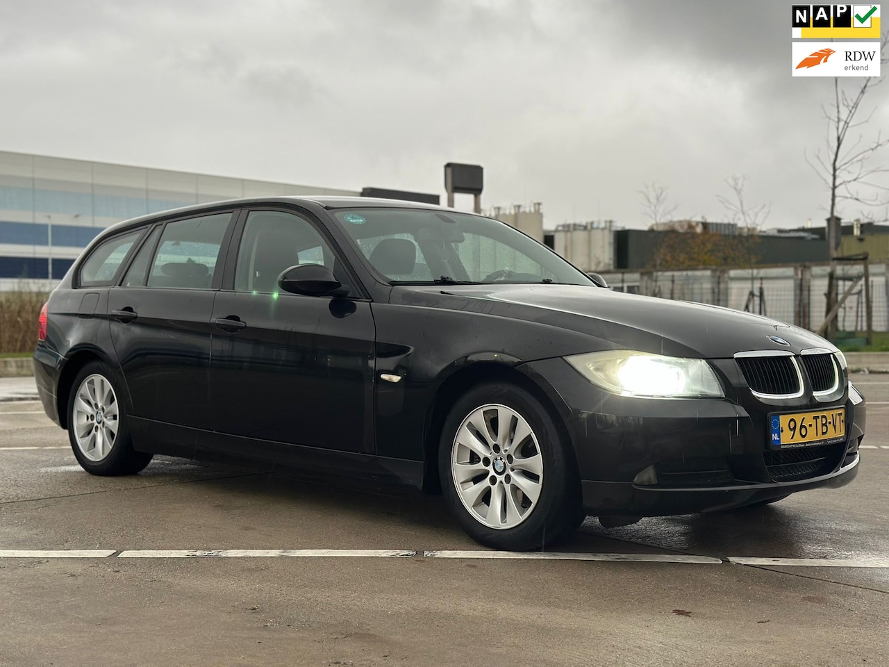 BMW 3-serie Touring - 318i 318i - AutoWereld.nl